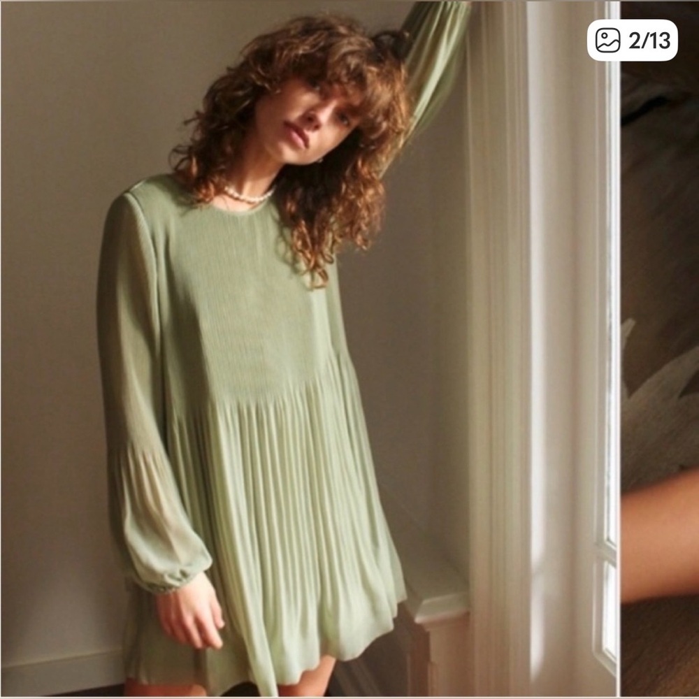 Aritzia Wilfred Silk Daydreamer Dress Sage Green Size Small